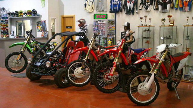 Bud Racing Espa&ntilde;a TALLERES PARA MOTOCICLETAS