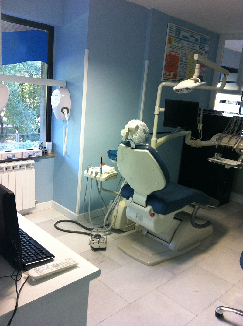 Cl&iacute;nica Dental Terr&oacute;n 13