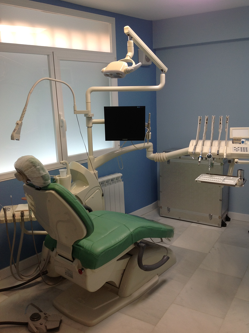 Cl&iacute;nica Dental Terr&oacute;n 8