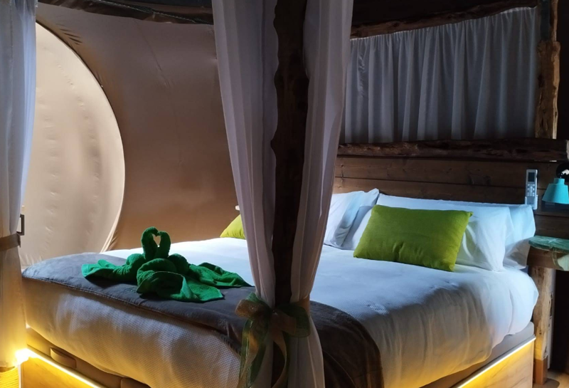 Cosmoveros Hotel Burbuja Muñoveros