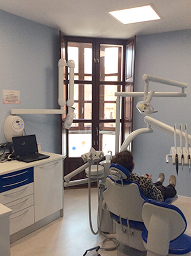 Cl&iacute;nica Dental Mar&iacute;a Luisa N&uacute;&ntilde;ez 3