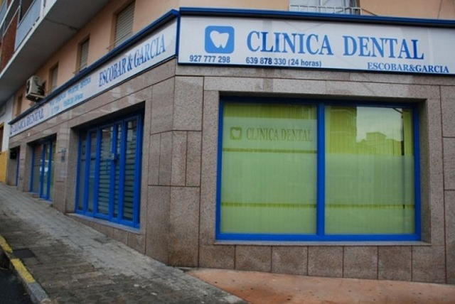 Cl&iacute;nica Dental Escobar & Garc&iacute;a, C.B. 4