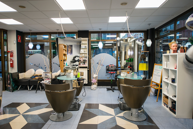 SOFIA PELUQUEROS - BARBER SHOP 3