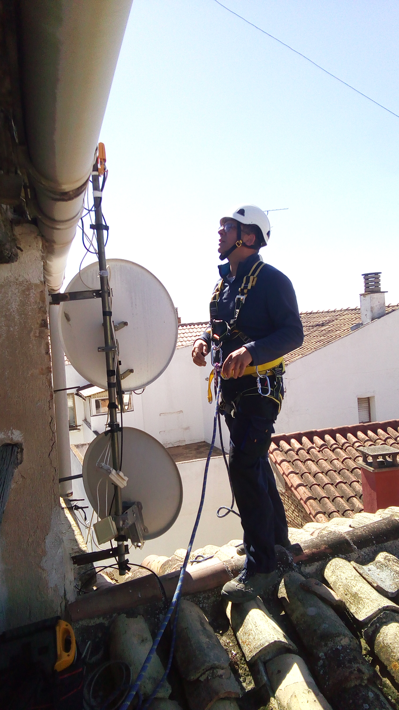 Navatronic Comunicaciones, S.L. ELECTRICIDAD: INSTALACIONES