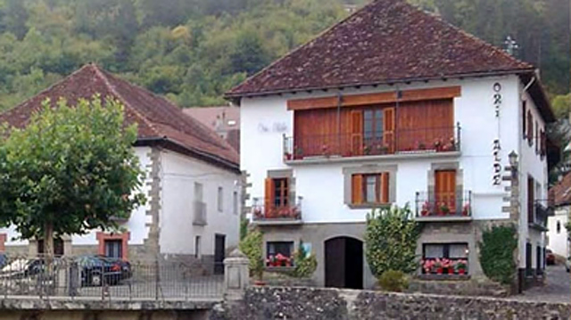 Hostal Orialde 8