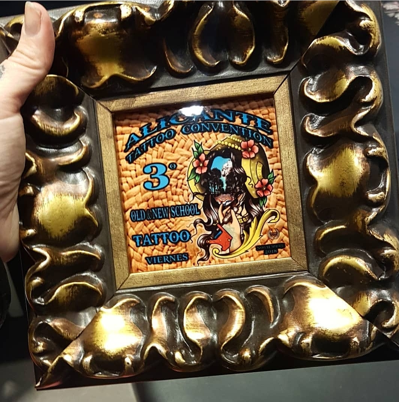 SKULLS LADY TATTOO AND GALLERY 5