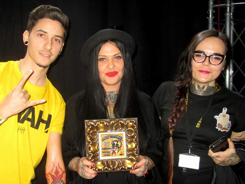 SKULLS LADY TATTOO AND GALLERY 11