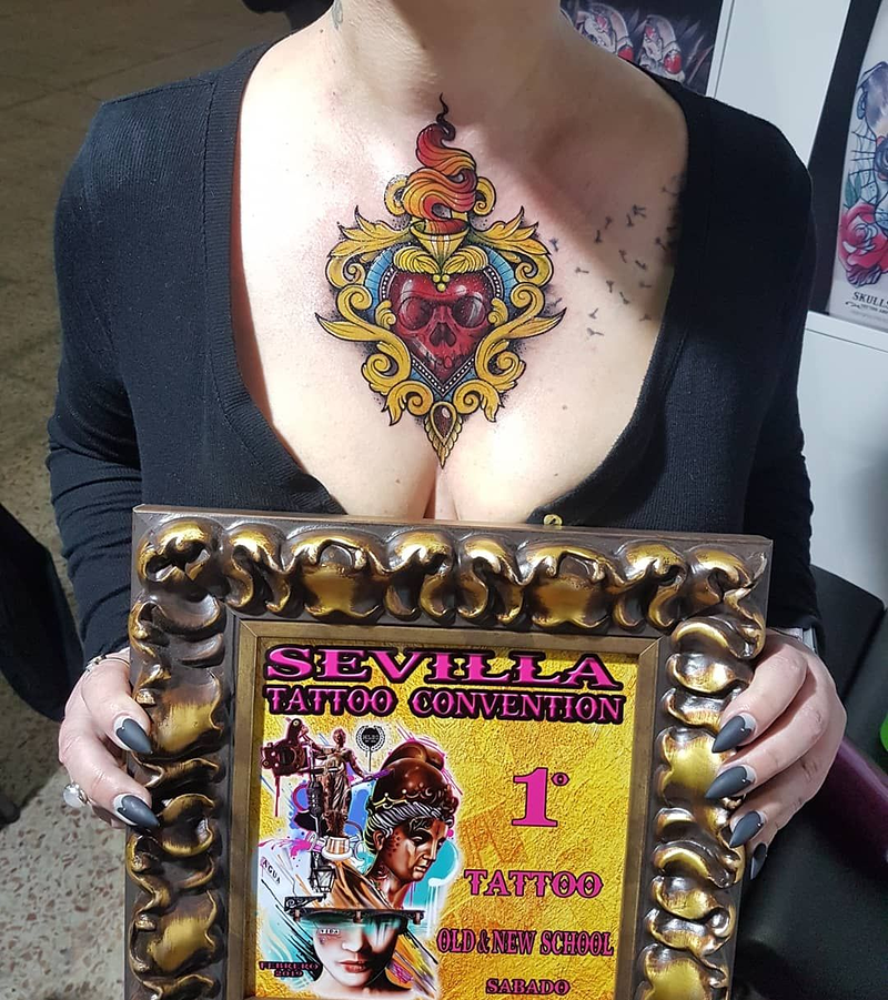 SKULLS LADY TATTOO AND GALLERY 4