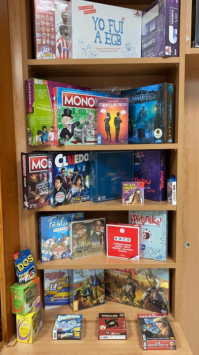 Librer&iacute;a Atl&aacute;ntida 8