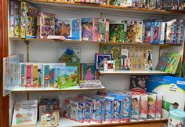 Librer&iacute;a Atl&aacute;ntida 9