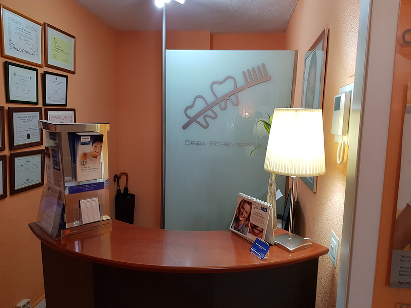 Clínicas Dentales Dres. Echeverría CLINICAS DENTALES