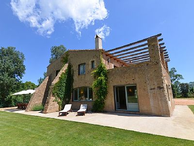 Baix Empord&agrave; Construccions I Restauracions S.L. 2