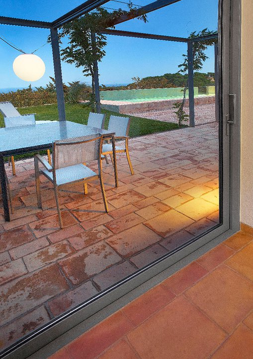 Baix Empord&agrave; Construccions I Restauracions S.L. EMPRESAS CONSTRUCTORAS