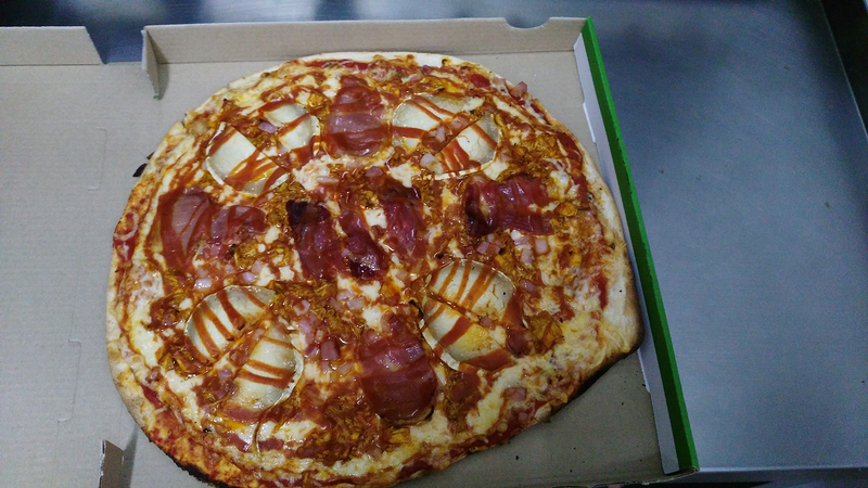 Asador Pizzer&iacute;a Puerta Sevilla 3