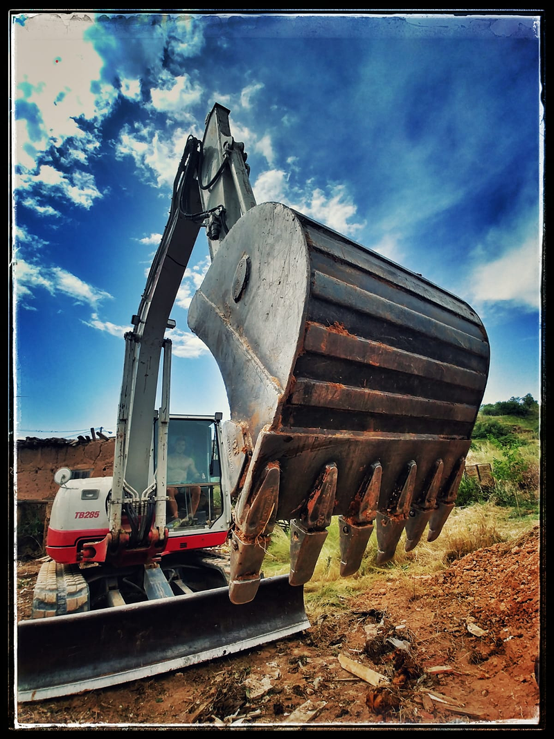 S&aacute;enz Miniexcavaciones 3