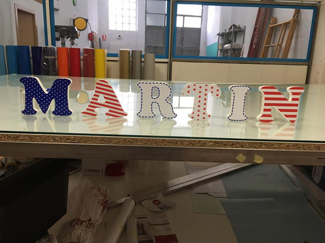 Labeling Dise&ntilde;o & Rotulaci&oacute;n Lugo