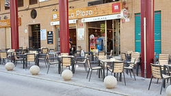 La Plaza Torrent COCINA MEDITERRANEA La Plaza Torrent COCINA MEDITERRANEA