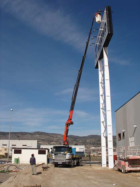 Transportes Hermanos Sánchez Bonastre 9