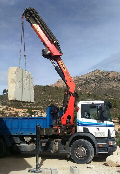 Transportes Hermanos Sánchez Bonastre 12