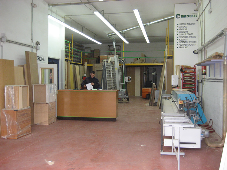 Maderas Madebel PUERTAS DE MADERA