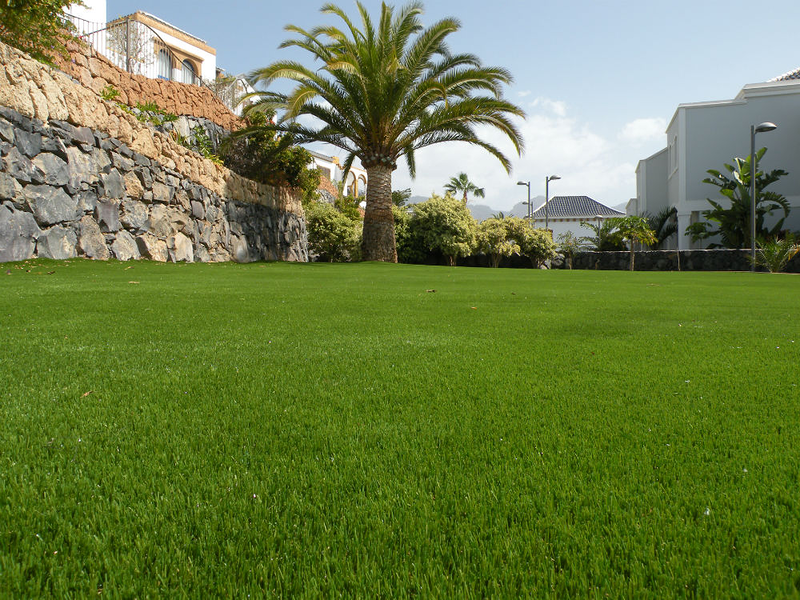 Instalaci&oacute;n y Mantenimiento de C&eacute;sped Artificial Rub&eacute;n. 3