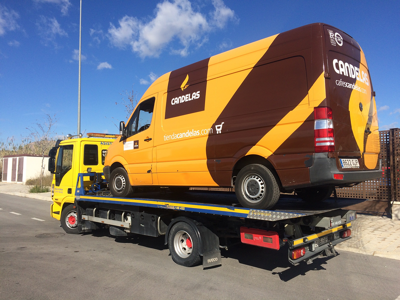 Gr&uacute;as Guzm&aacute;n Asistencia GRUAS PARA VEHICULOS