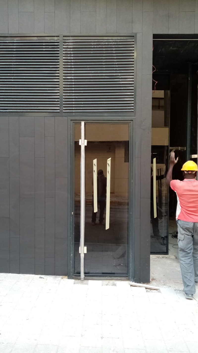 Vensis Ventanas, S.L 27