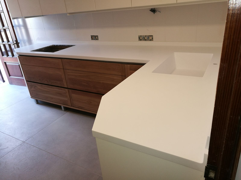 JIJ Solid Surface 31