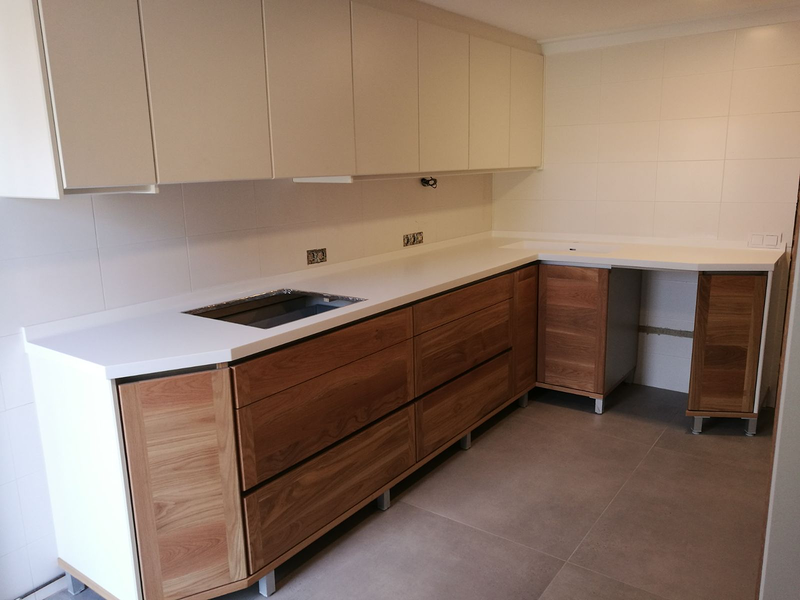 JIJ Solid Surface 30