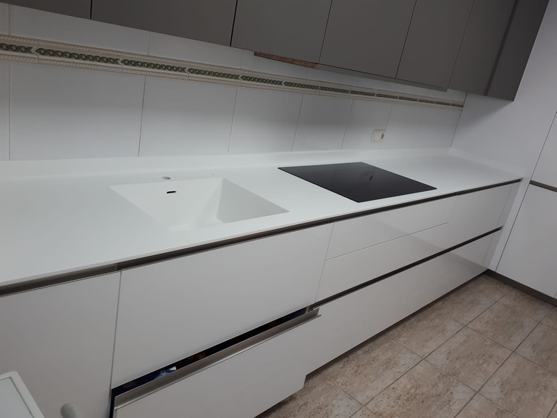 JIJ Solid Surface 37