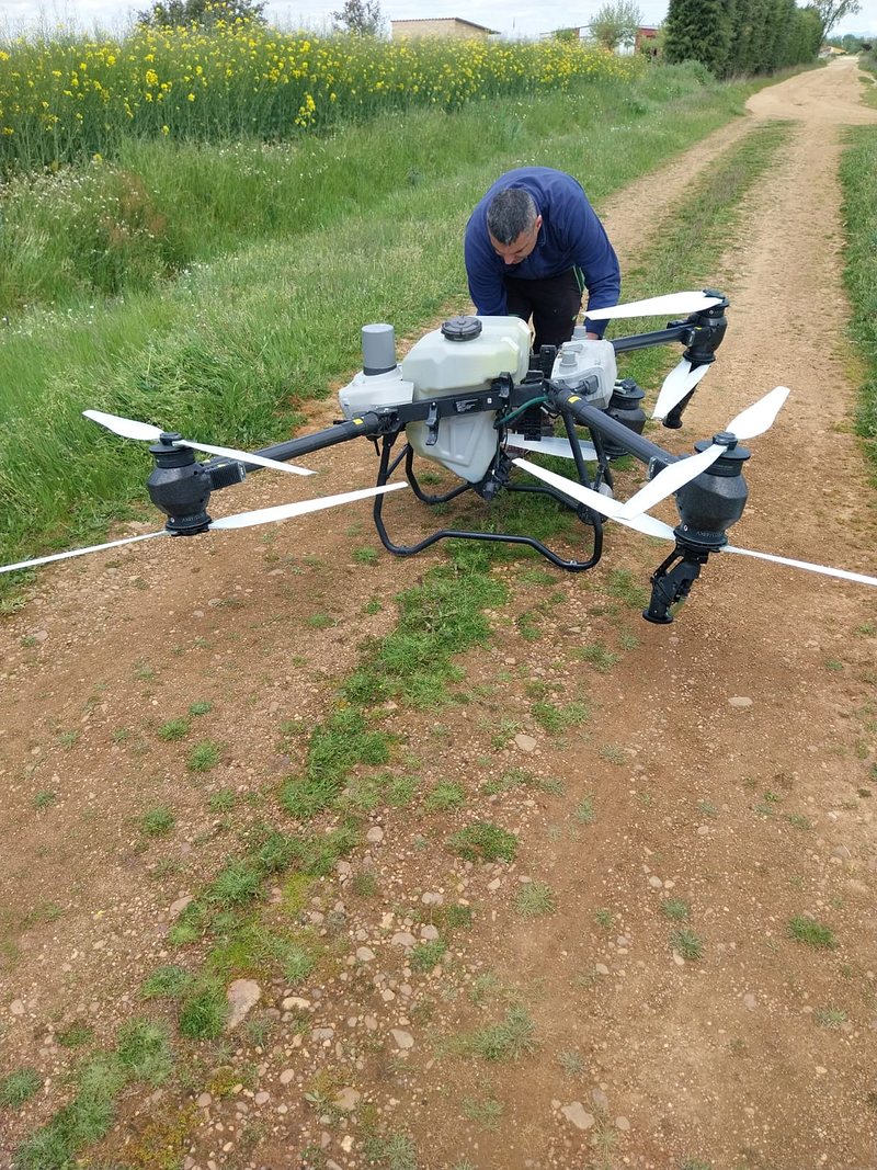 León Dron Servicios Valverde de la Virgen