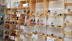 First You, Moda Y Complementos MODA: SHOWROOM First You, Moda Y Complementos MODA: SHOWROOM