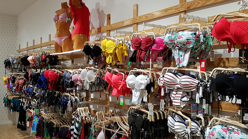 First You, Moda Y Complementos 20