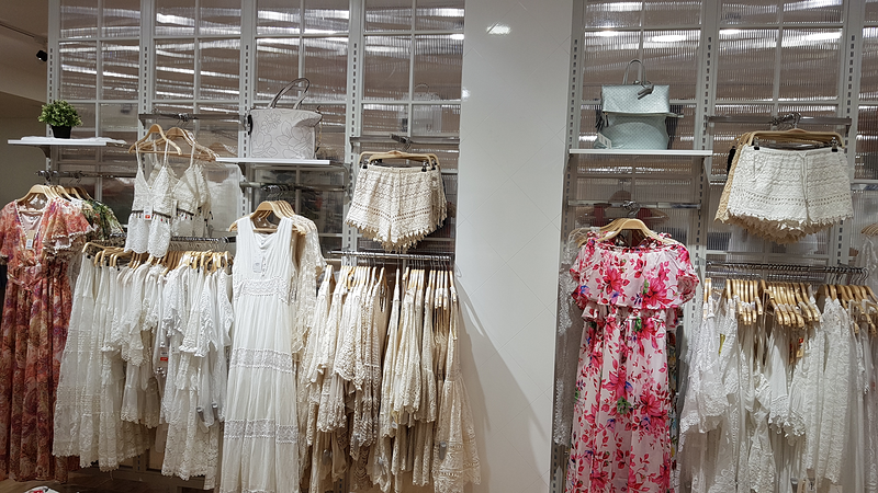 First You, Moda Y Complementos 21