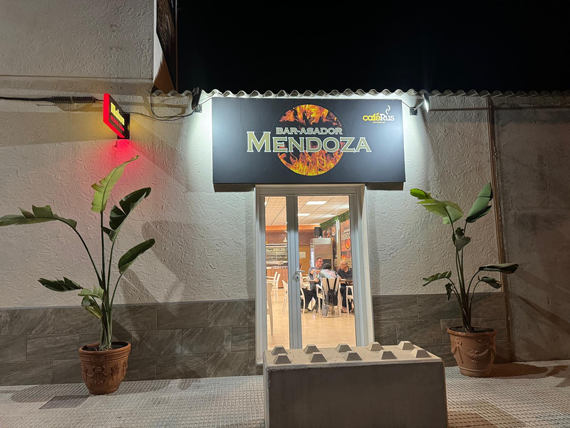 Asador Mendoza Cox Garden Bar 19