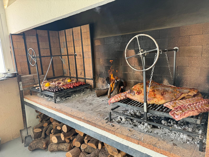 Asador Mendoza Cox Garden Bar 18