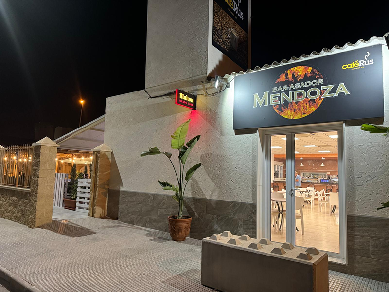 Asador Mendoza Cox Garden Bar 17