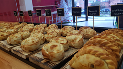 Empanadas argentinas La Cumbrecita y Pollos asados al CHIMICHURRI Majadahonda Empanadas argentinas La Cumbrecita y Pollos asados al CHIMICHURRI Majadahonda