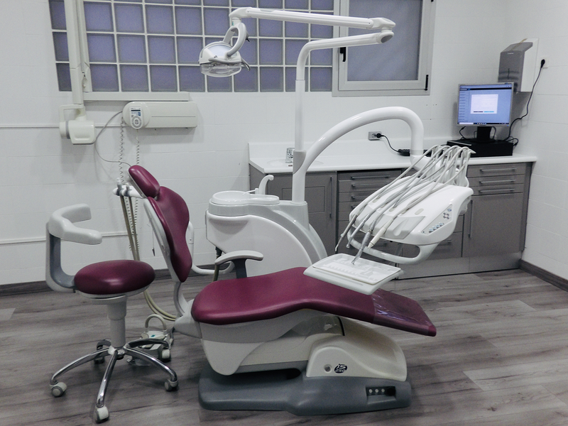 Eszencial Clínica Dental 3