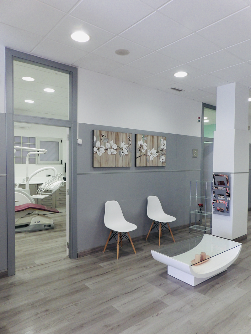 Eszencial Clínica Dental 4