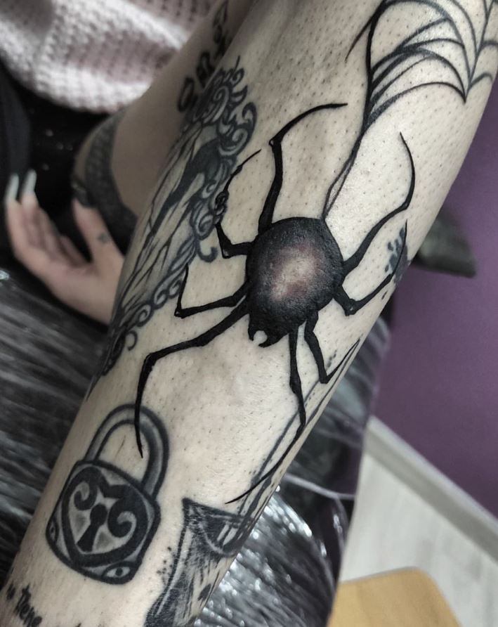 The Ghost Drakkar Tattoo Studio 10