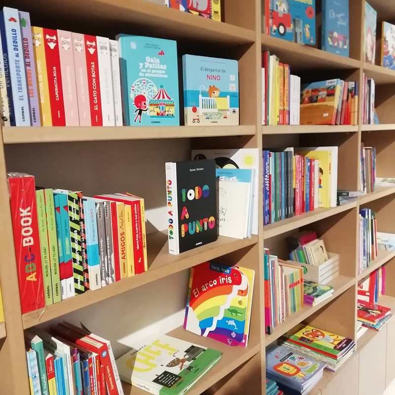 Librer&iacute;a La Valeta 8