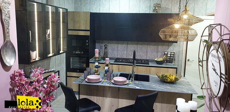 Lola Decoraci&oacute;n MUEBLES: ESTABLECIMIENTOS