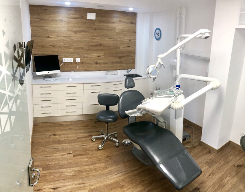 Montcada Dental 8