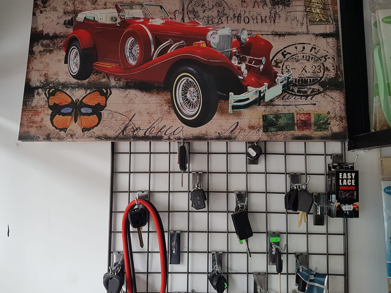 Zapatero Emilio CALZADOS: REPARACION Y LIMPIEZA