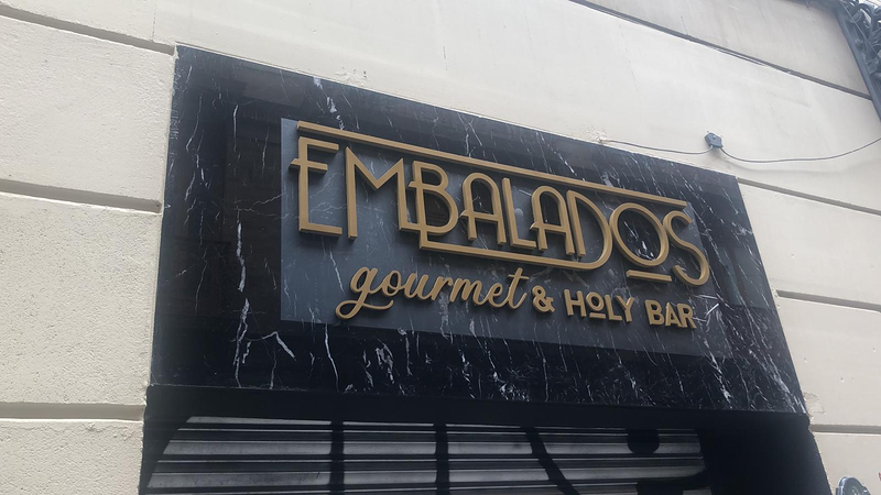 Embalados Gourmet & Holy Bar 4