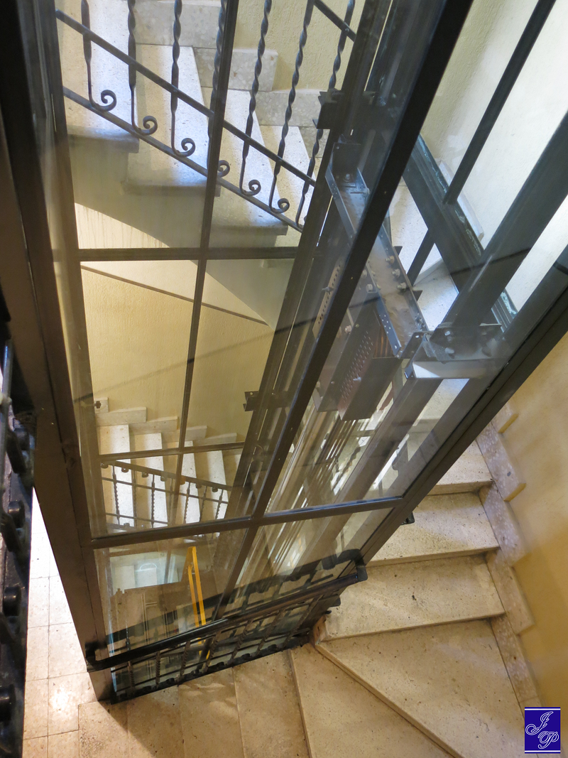 Ascensores J. Pascual ASCENSORES Y MONTACARGAS: INSTALACION Y REPARACION