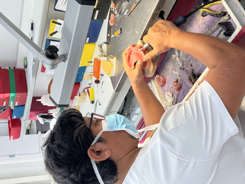 Laboratorios V&eacute;rval 7