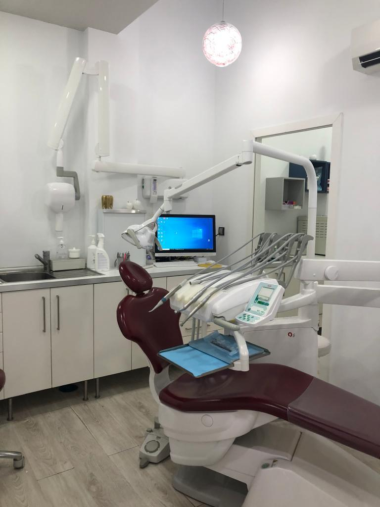 Cl&iacute;nica Dental Franchy Roca 5