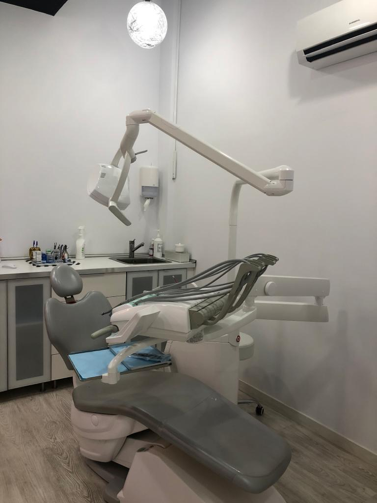 Cl&iacute;nica Dental Franchy Roca 2